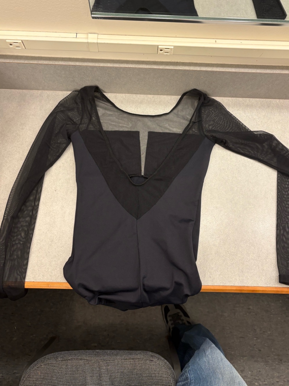 Ainsliewear black leo - Picture 2 of 4
